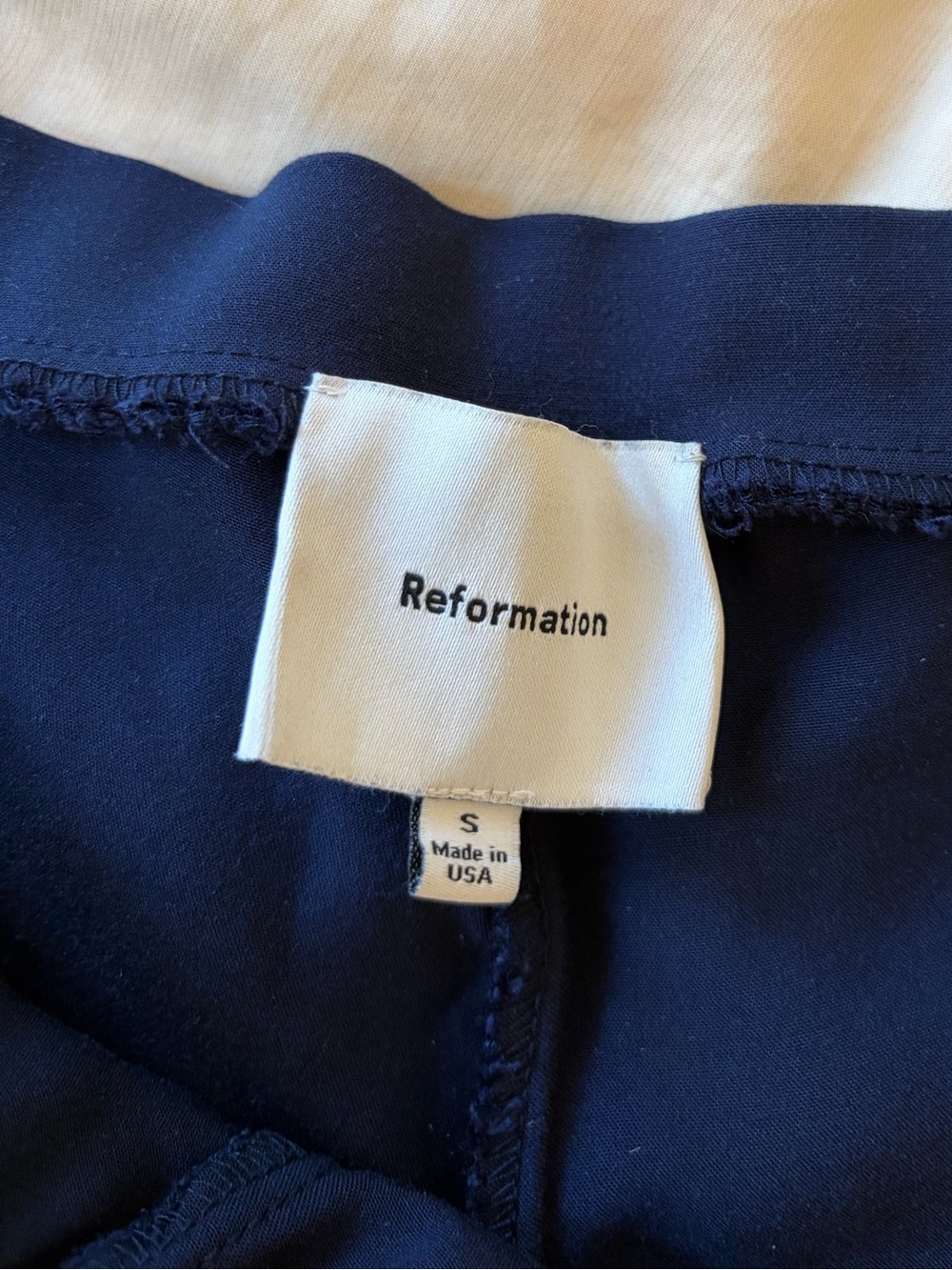 reformation fletcher pants in midnight blue - Picture 6 of 9